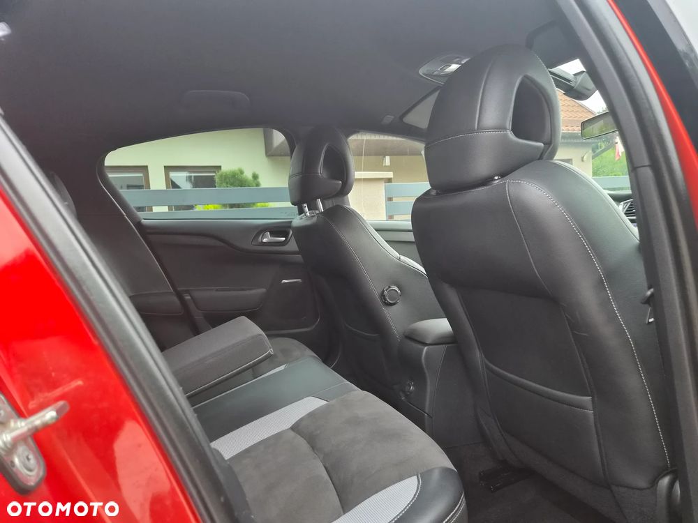 DS Automobiles DS 4 - 7