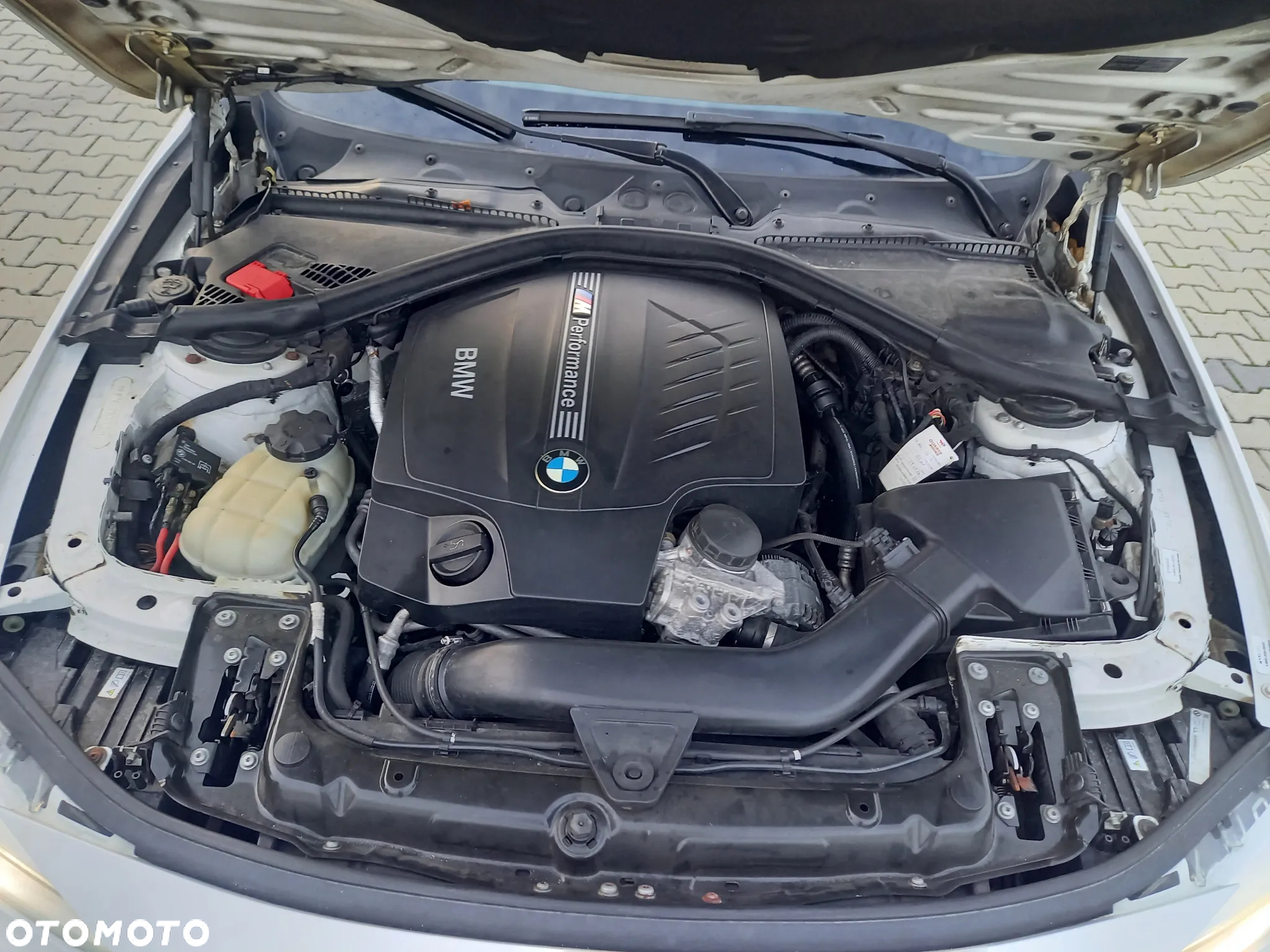 BMW Seria 3 335i xDrive Sport-Aut Luxury Line - 30