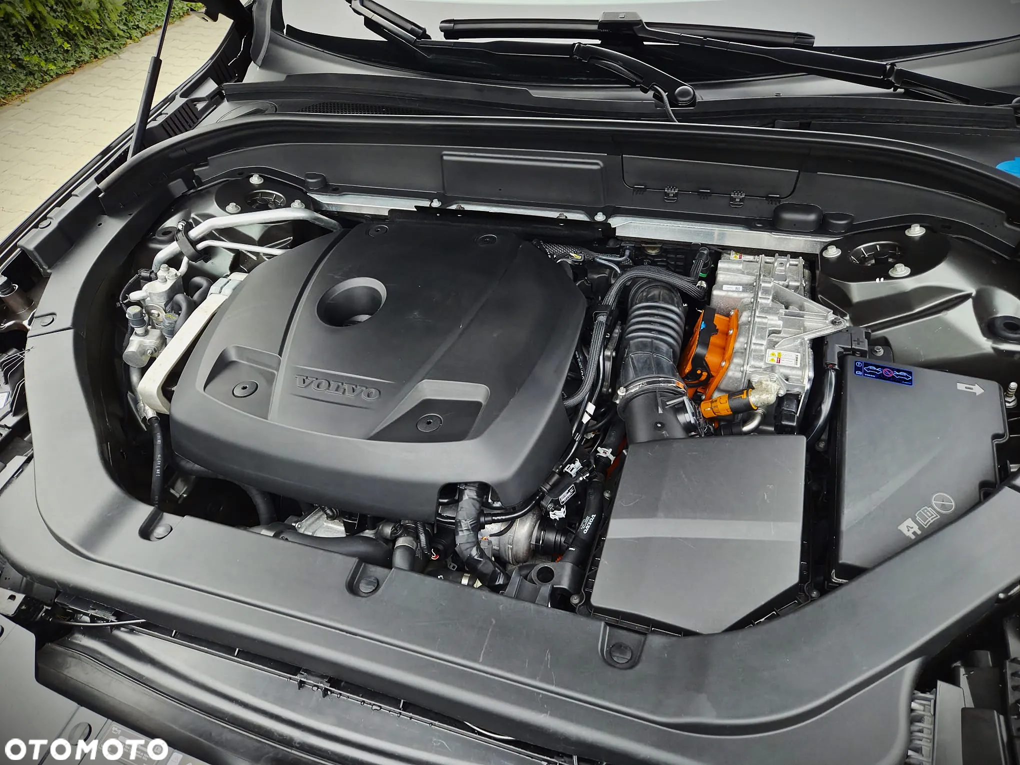 Volvo XC 60 T8 Twin Engine AWD Geartronic RDesign - 31