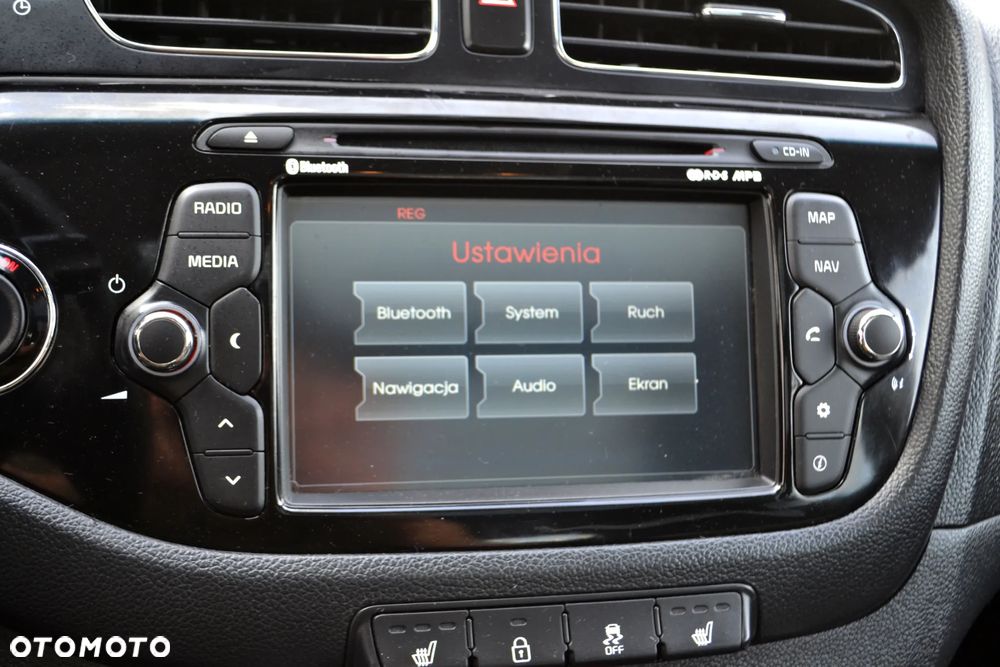 Kia Ceed 1.6 GDI L DCT - 28