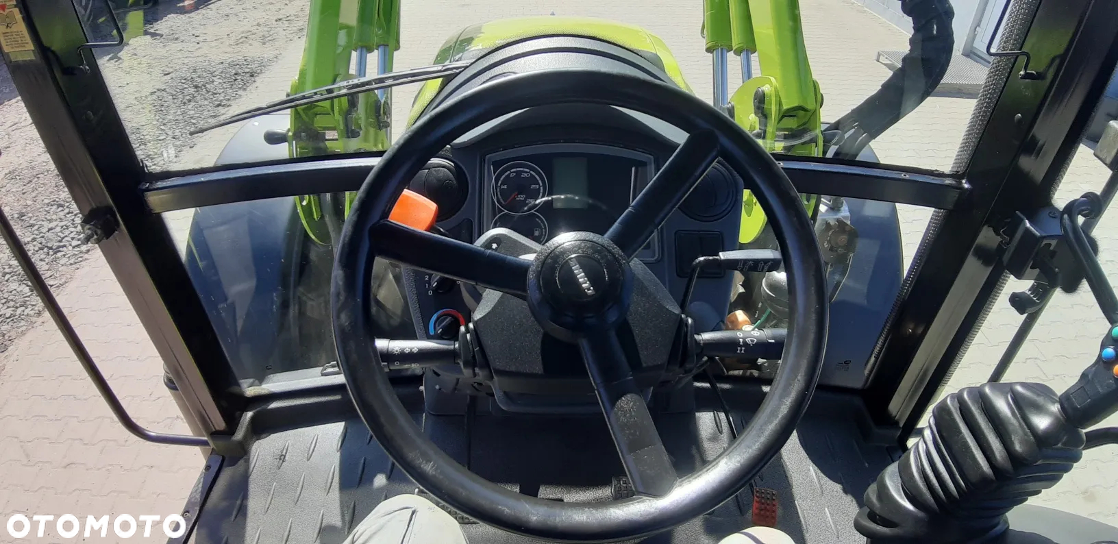 Claas Arion 410 - 16