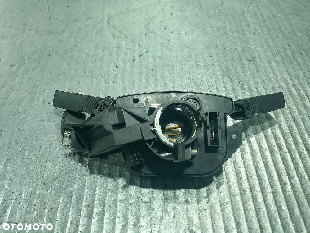PRZEŁĄCZNIK ZESPOLONY OPEL VECTRA C 13162133 1.9 CDTI - 2