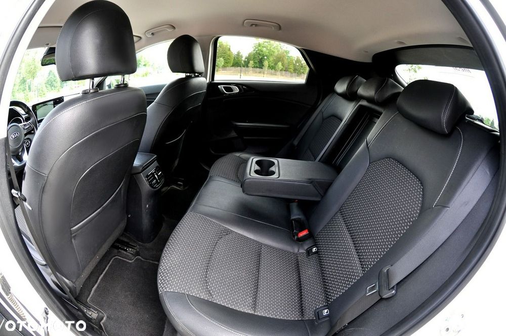Kia XCeed 1.6 CRDi mHEV L - 9