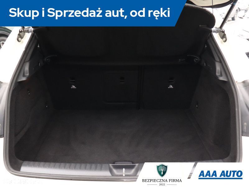 Mercedes-Benz GLA - 15