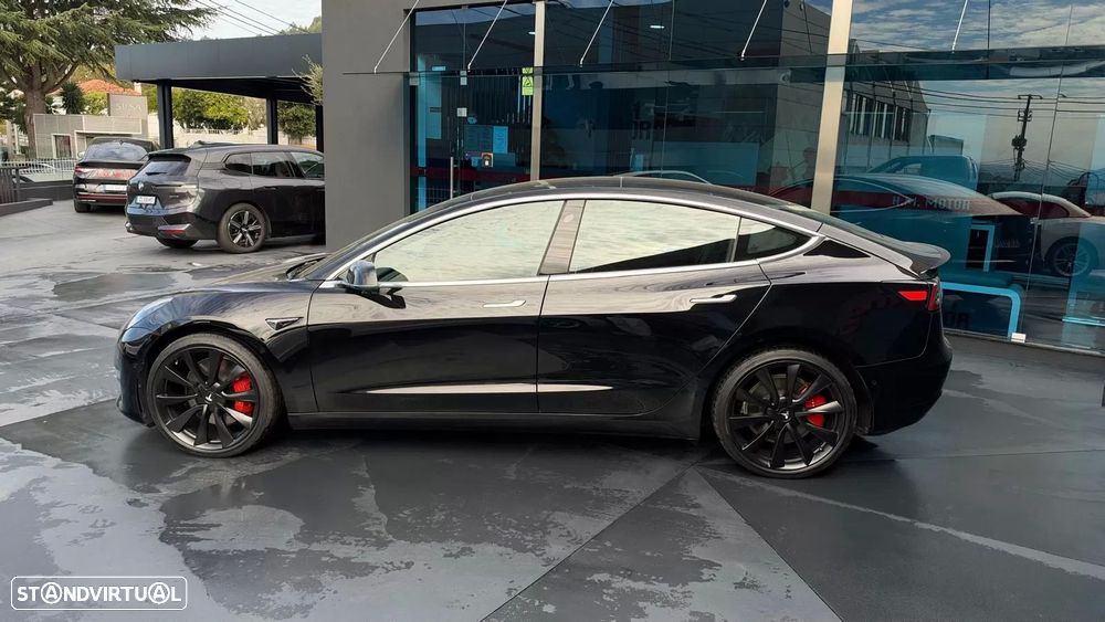 Tesla Model 3 - 7
