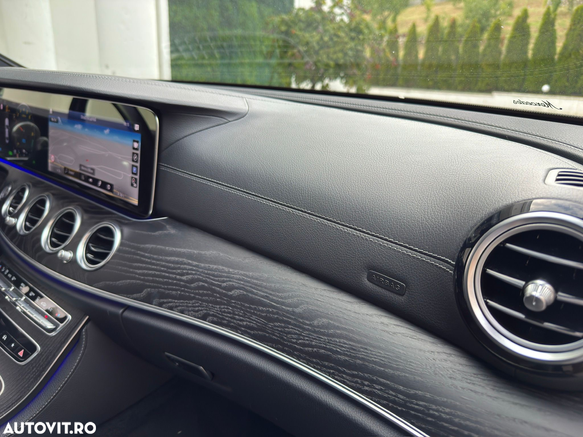 Mercedes-Benz E 300 9G-TRONIC AMG Line - 19