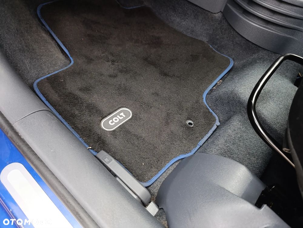 Mitsubishi Colt - 21