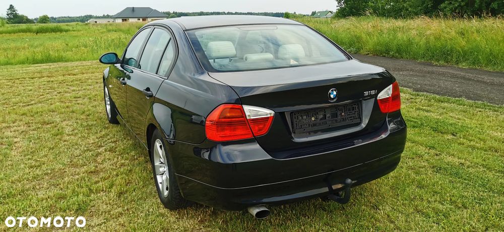 BMW Seria 3 318i - 12