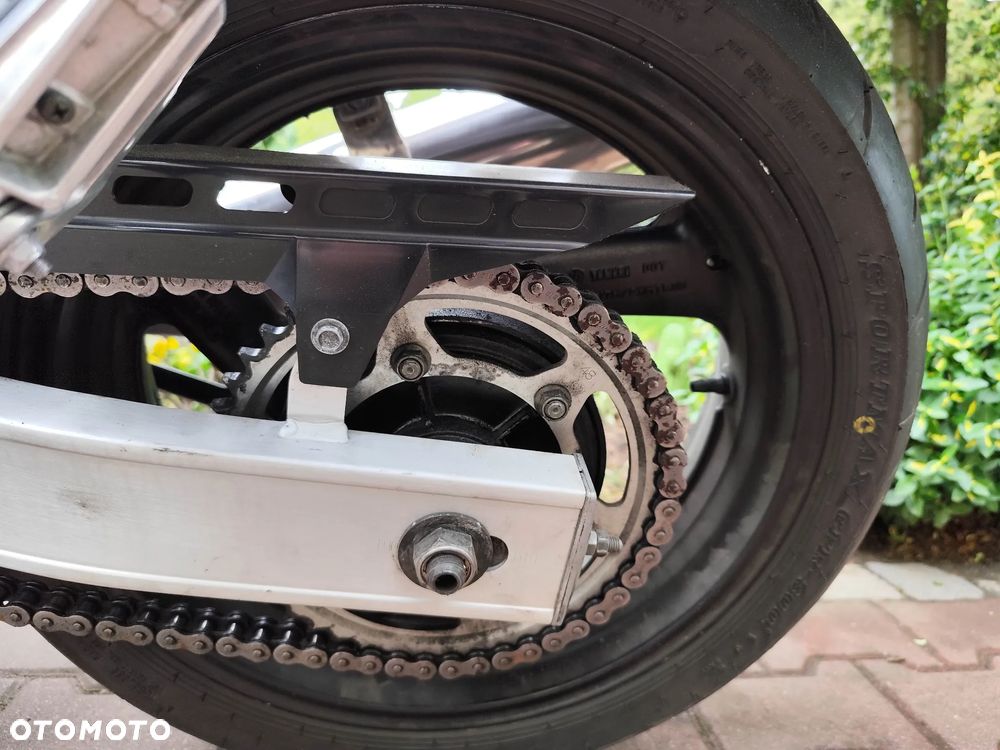 Yamaha FZS - 21