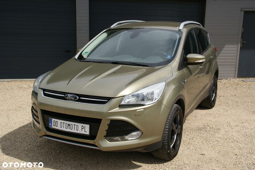 Ford Kuga 2.0 TDCi 2x4 Titanium - 2