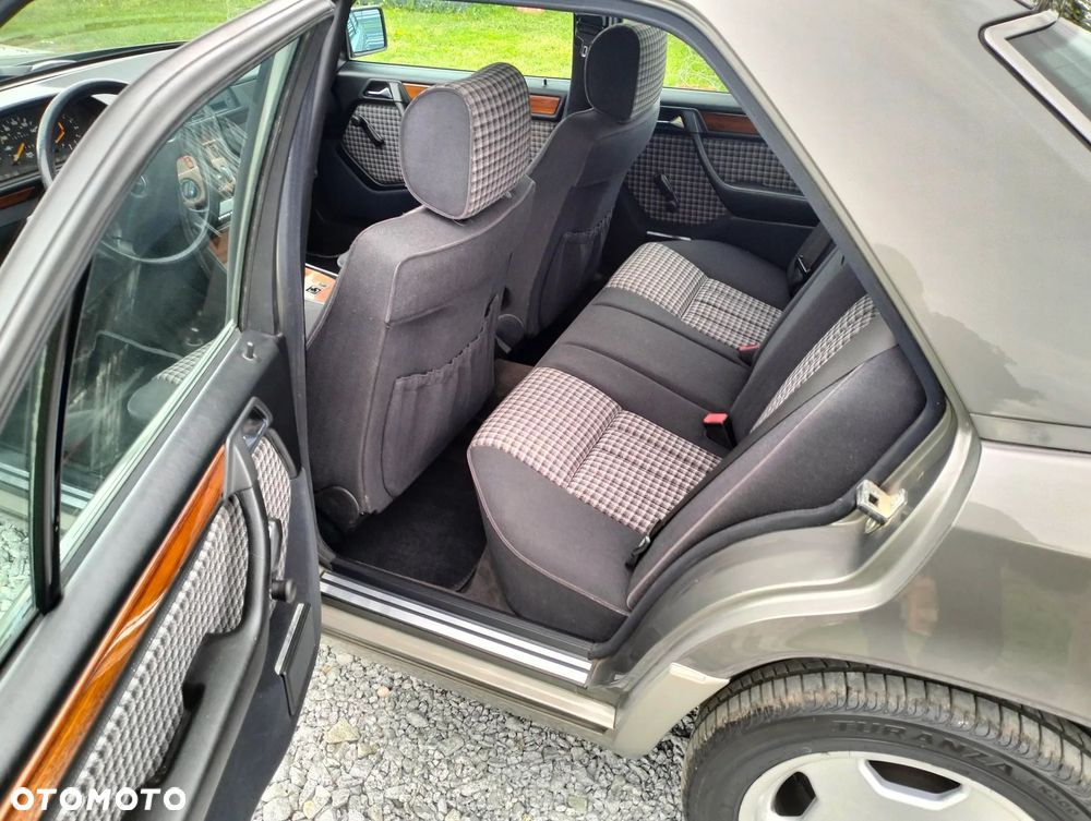 Mercedes-Benz W124 (1984-1993) - 7