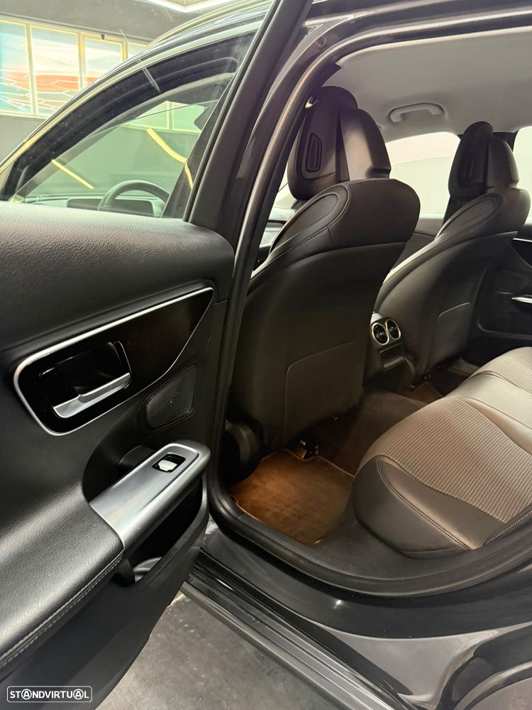 Mercedes-Benz C 300 e Avantgarde - 21
