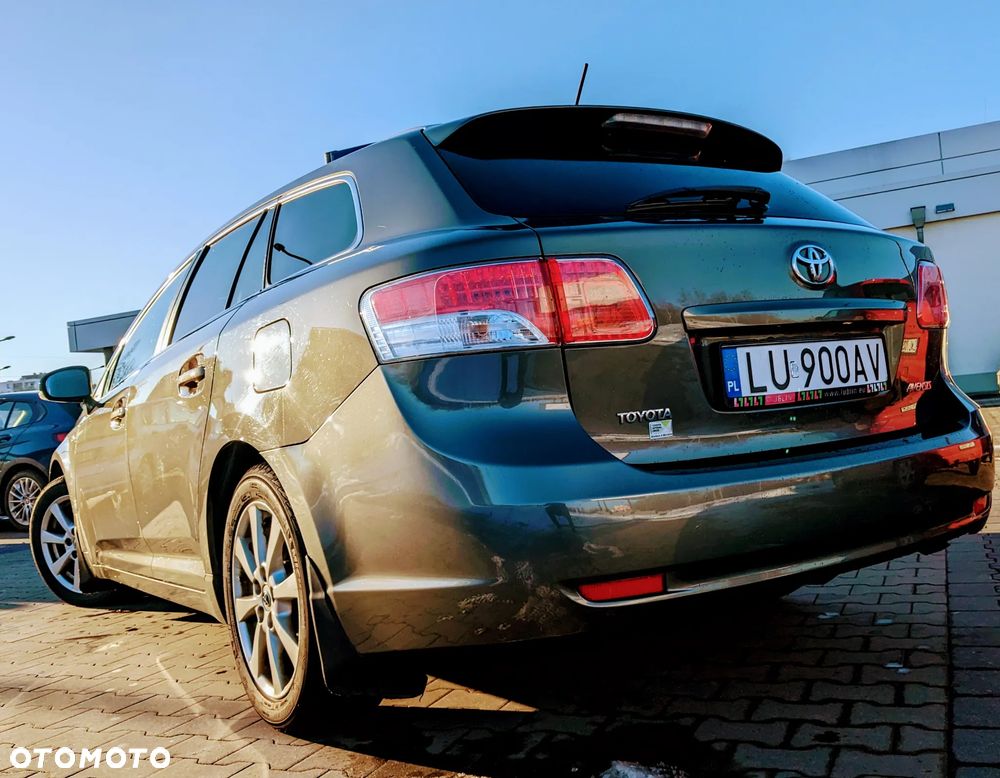 Toyota Avensis 2.2 D-CAT Prestige NAVI - 4