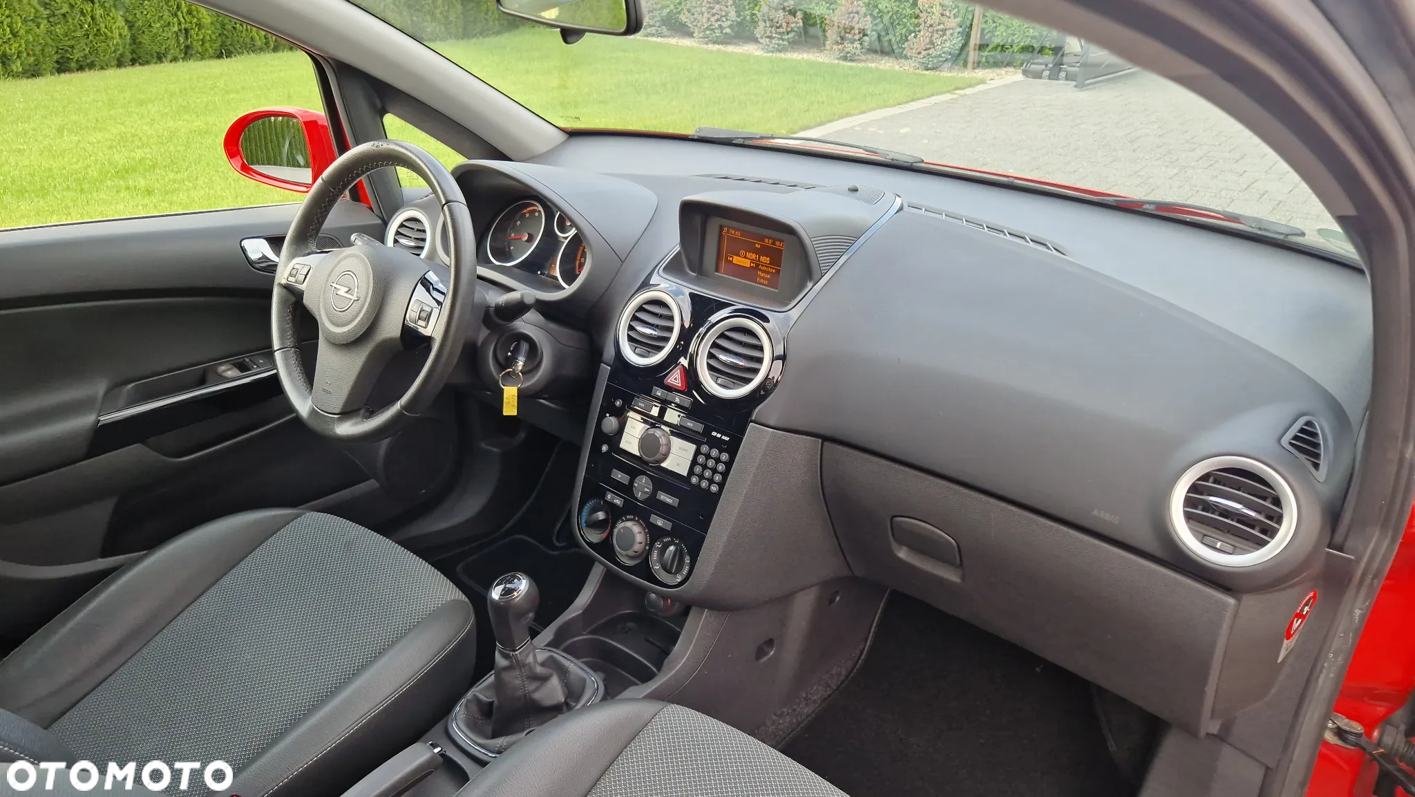 Opel Corsa 1.2 16V Cosmo - 10