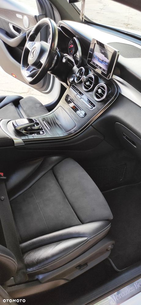 Mercedes-Benz GLC 220 d 4Matic 9G-TRONIC - 17