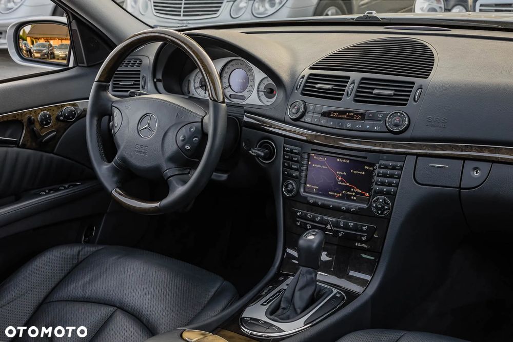 Mercedes-Benz Klasa E 500 4-Matic T Avantgarde - 12