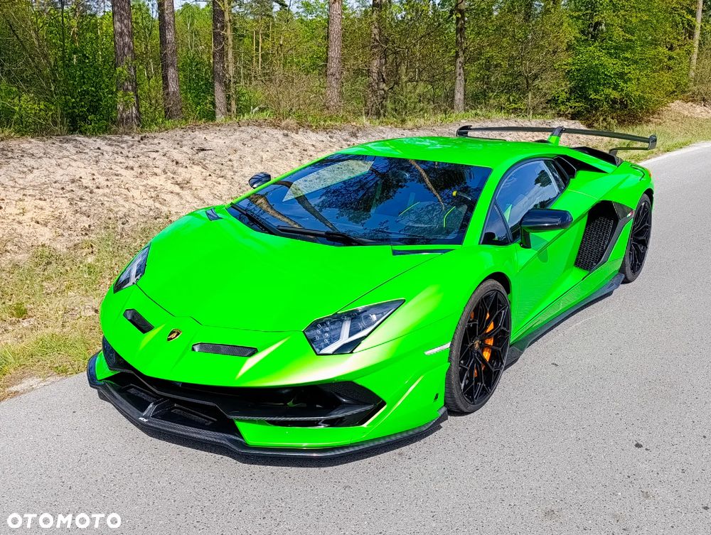 Lamborghini Aventador - 11
