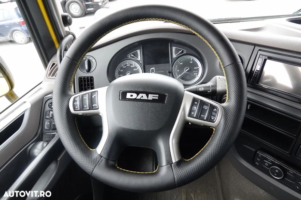 DAF XF 530 / CABINĂ SPATIALĂ / ANVELOPE 100% / EURO 6 - 28