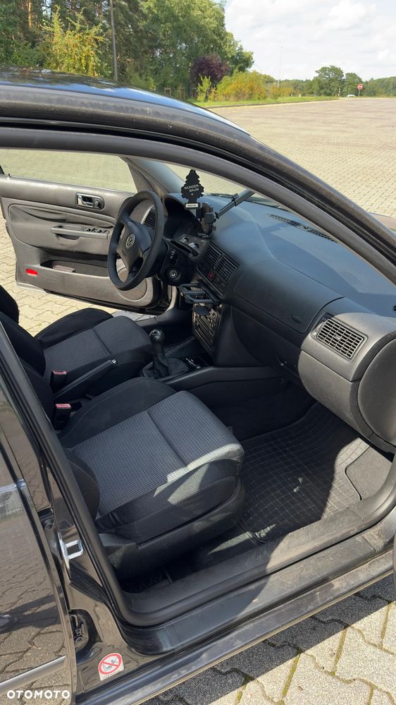 Volkswagen Golf - 17