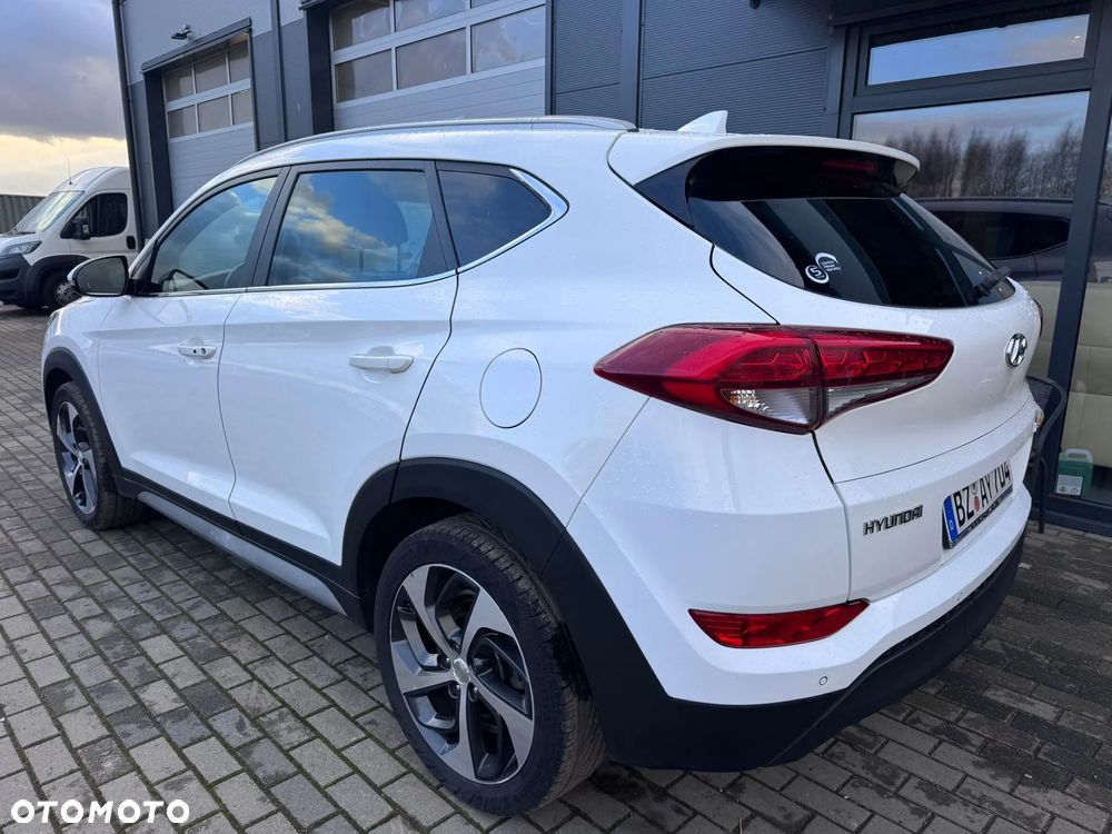 Hyundai Tucson blue 1.7 CRDi 2WD DCT Premium - 29