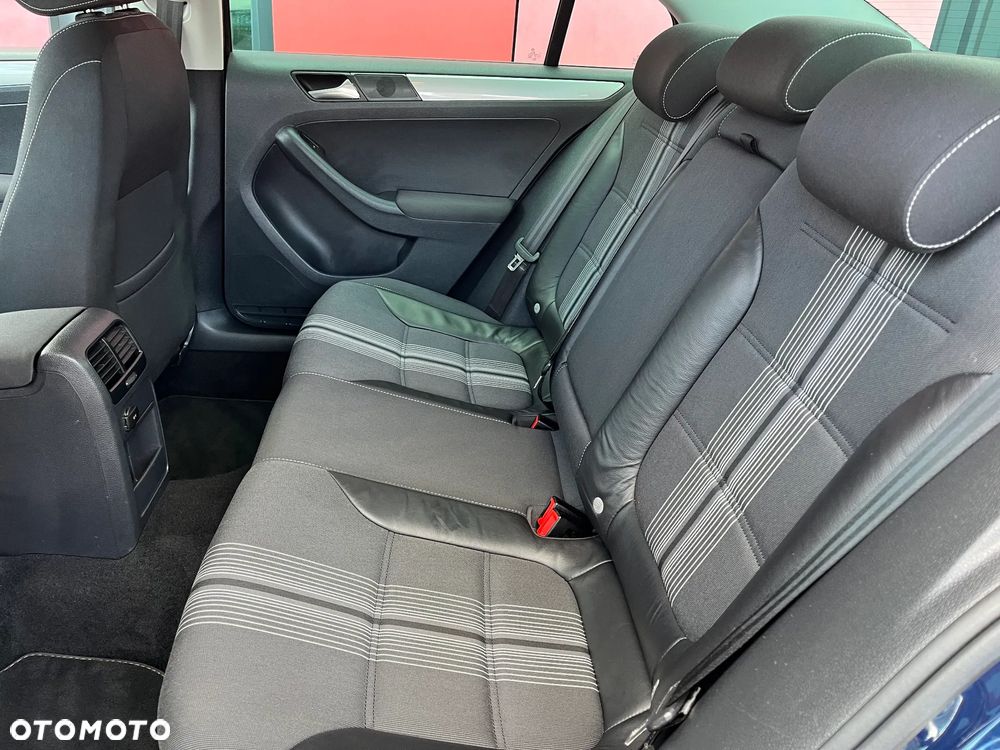 Volkswagen Jetta 1.4 TSI Match - 10