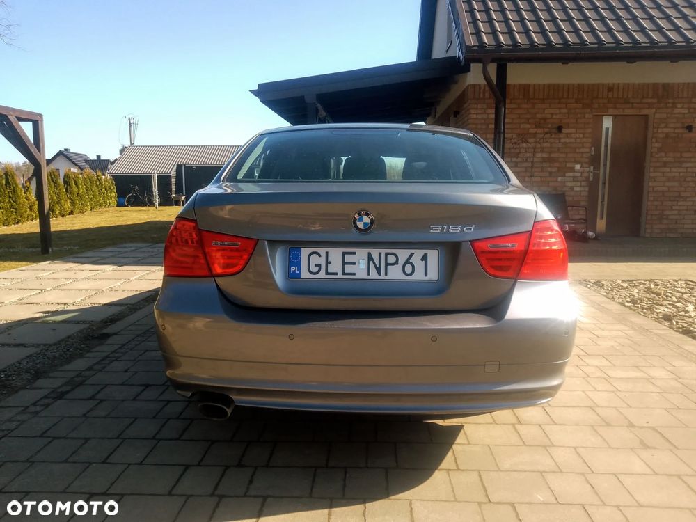 BMW Seria 3 318d - 11