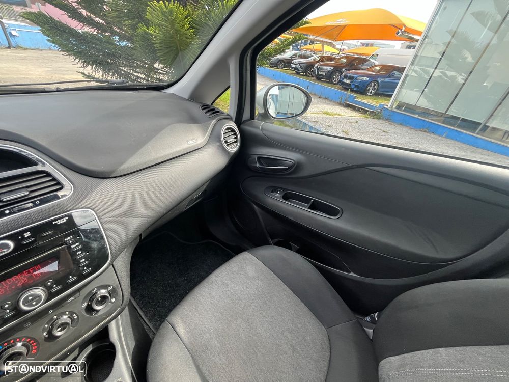 Fiat Punto 1.2 Lounge S&S - 34