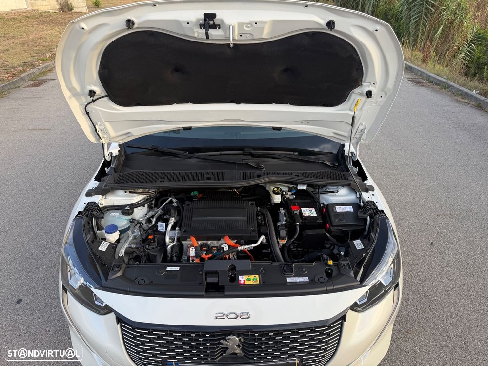 Peugeot e-208 Allure Pack - 24