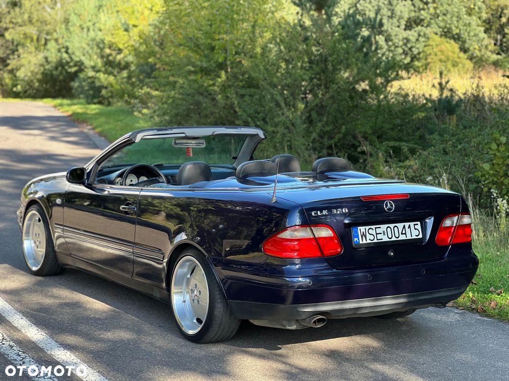 Mercedes-Benz CLK - 33