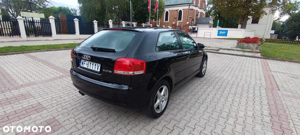 Audi A3 3-drzwiowe 2.0 FSI Ambition - 6