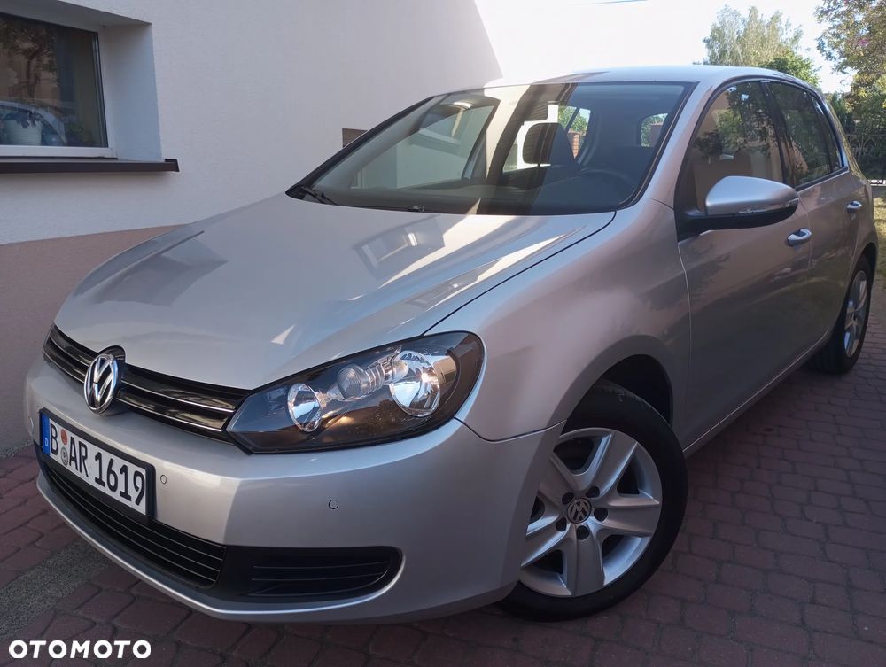 Volkswagen Golf - 1