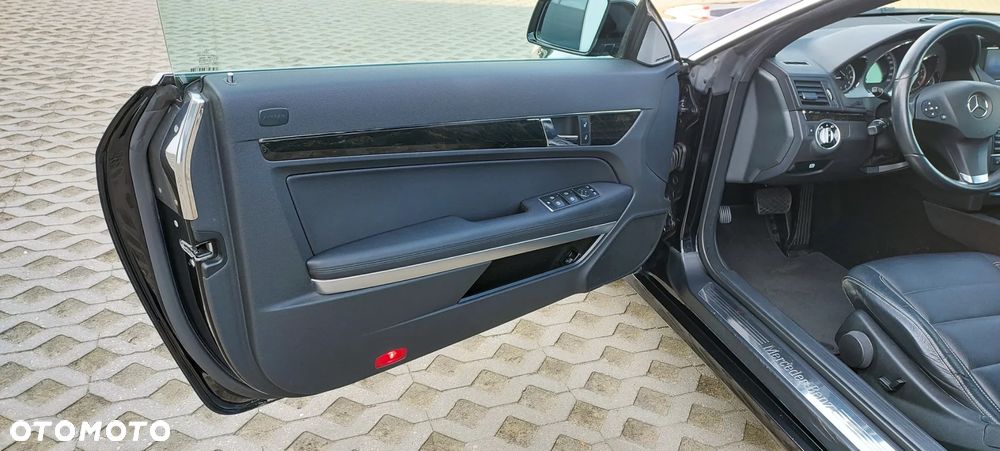 Mercedes-Benz Klasa E - 32