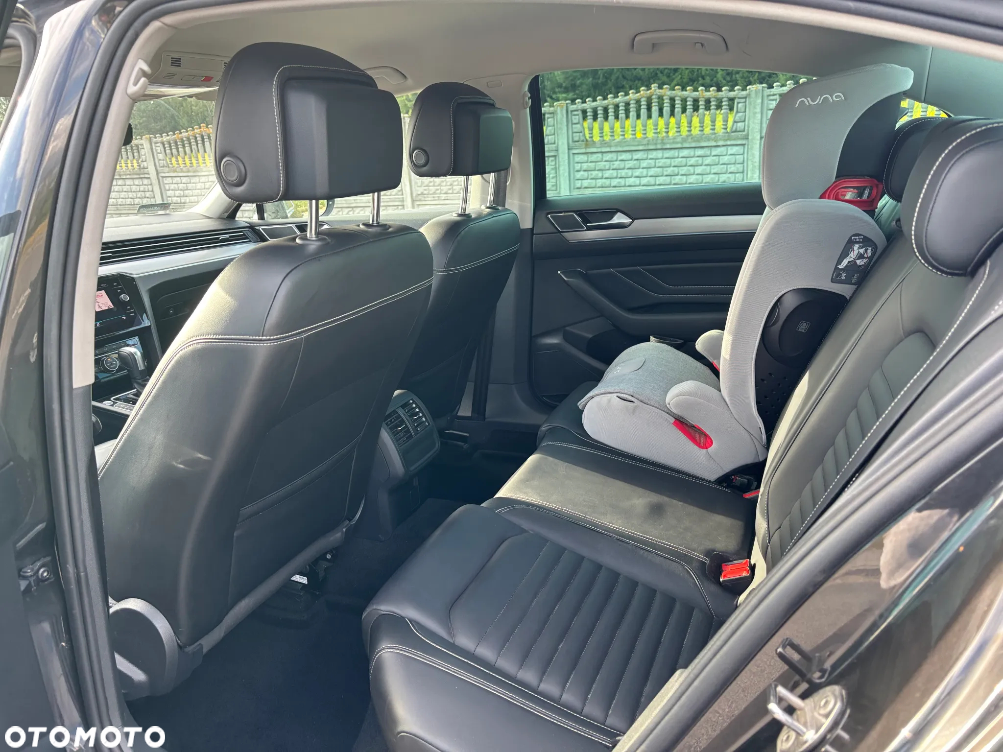 Volkswagen Passat 2.0 TSI Elegance DSG - 17