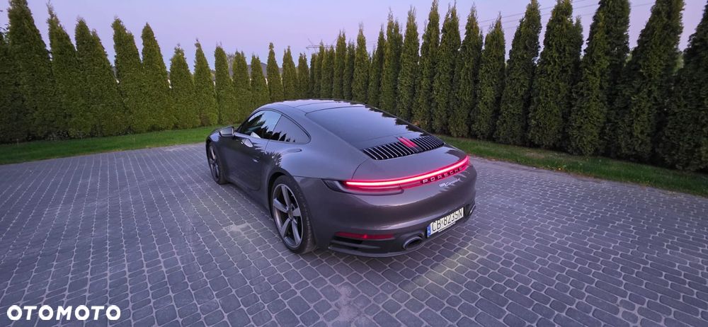 Porsche 911 Carrera 4 PDK - 2