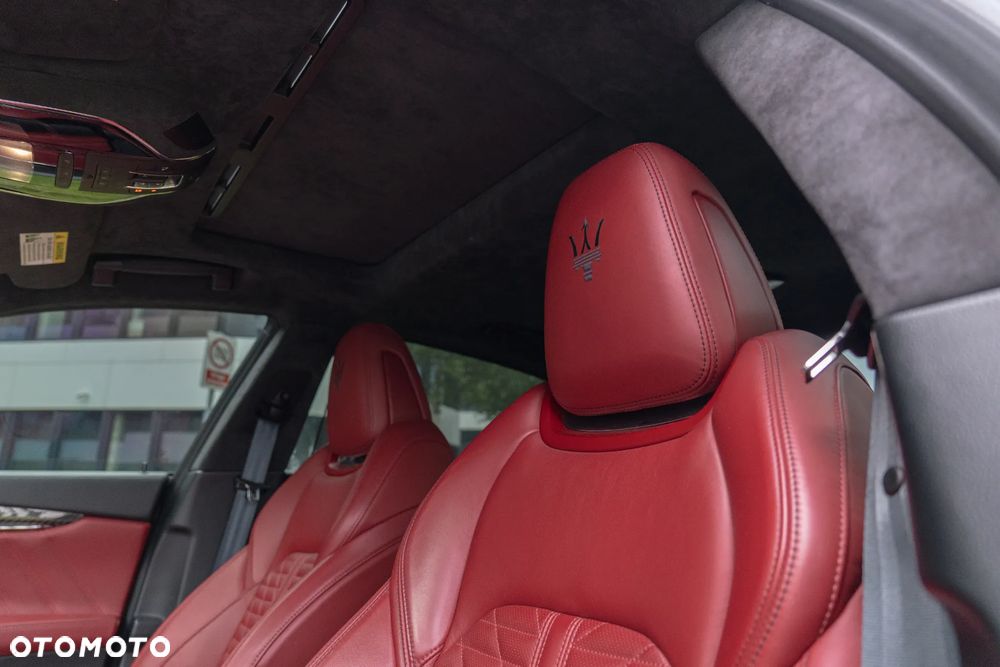 Maserati Quattroporte Modena Q4 - 20