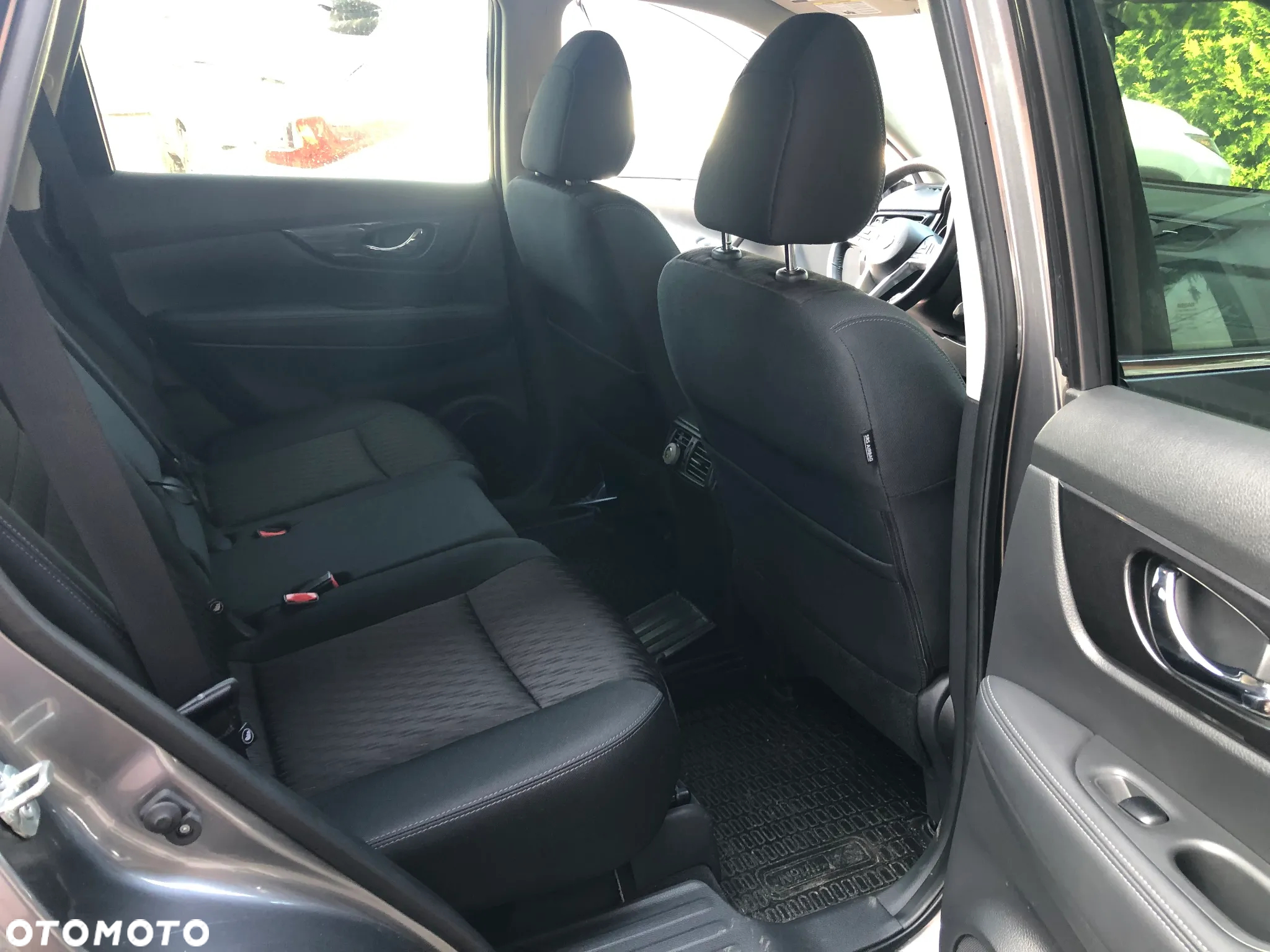 Nissan Rogue - 23