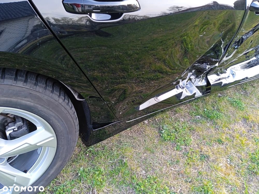 Audi A6 Avant 40 TDI quattro S tronic S line - 12