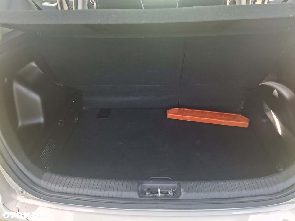 Kia Venga 1.4 CRDi L - 15