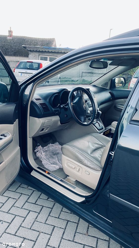 Lexus RX - 9