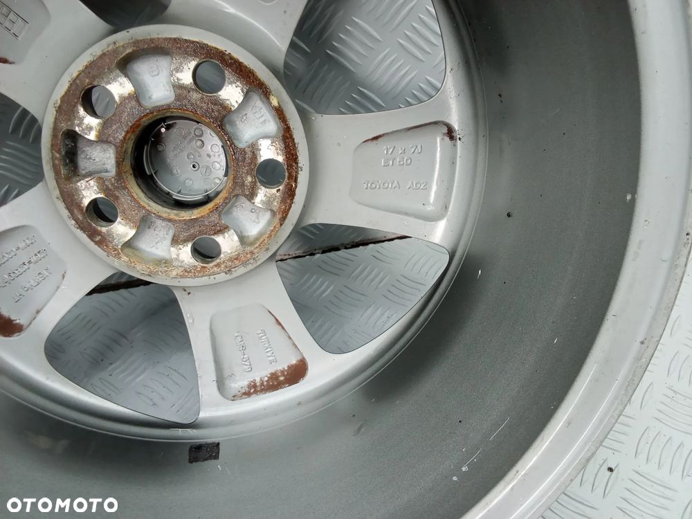 Felgi Toyota Auris Corolla Avenssis III Rav4 7Jx17 et50 5x114,3 - 12