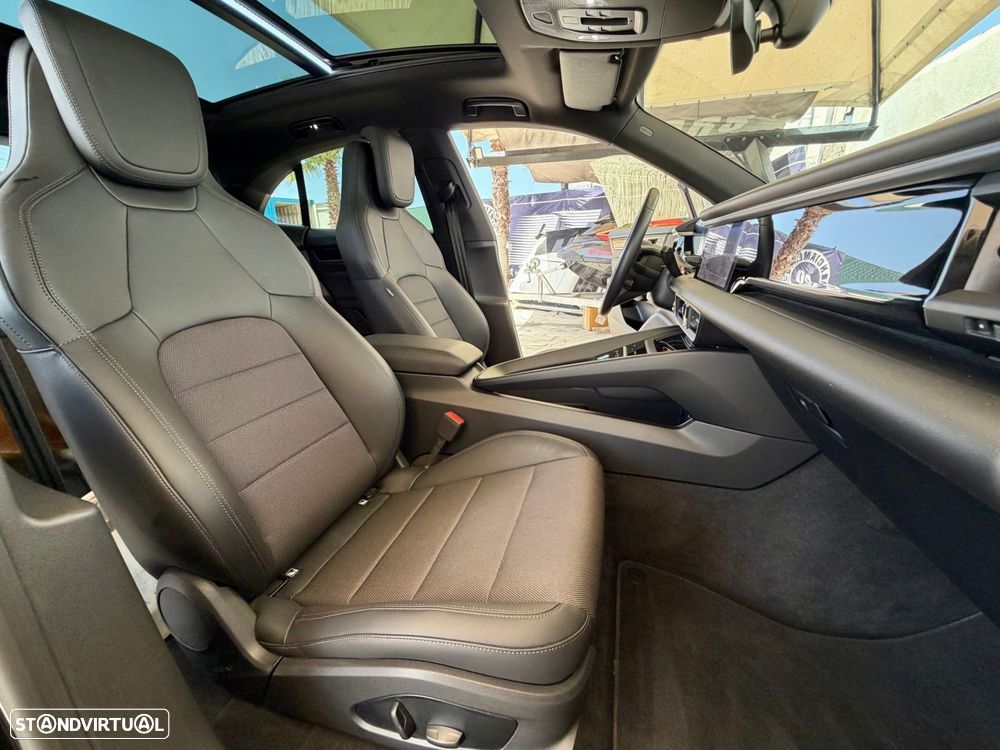Porsche Macan Electric - 17