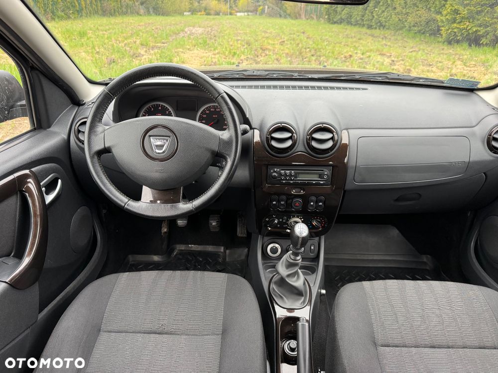 Dacia Duster 1.6 Laureate 4x4 - 10