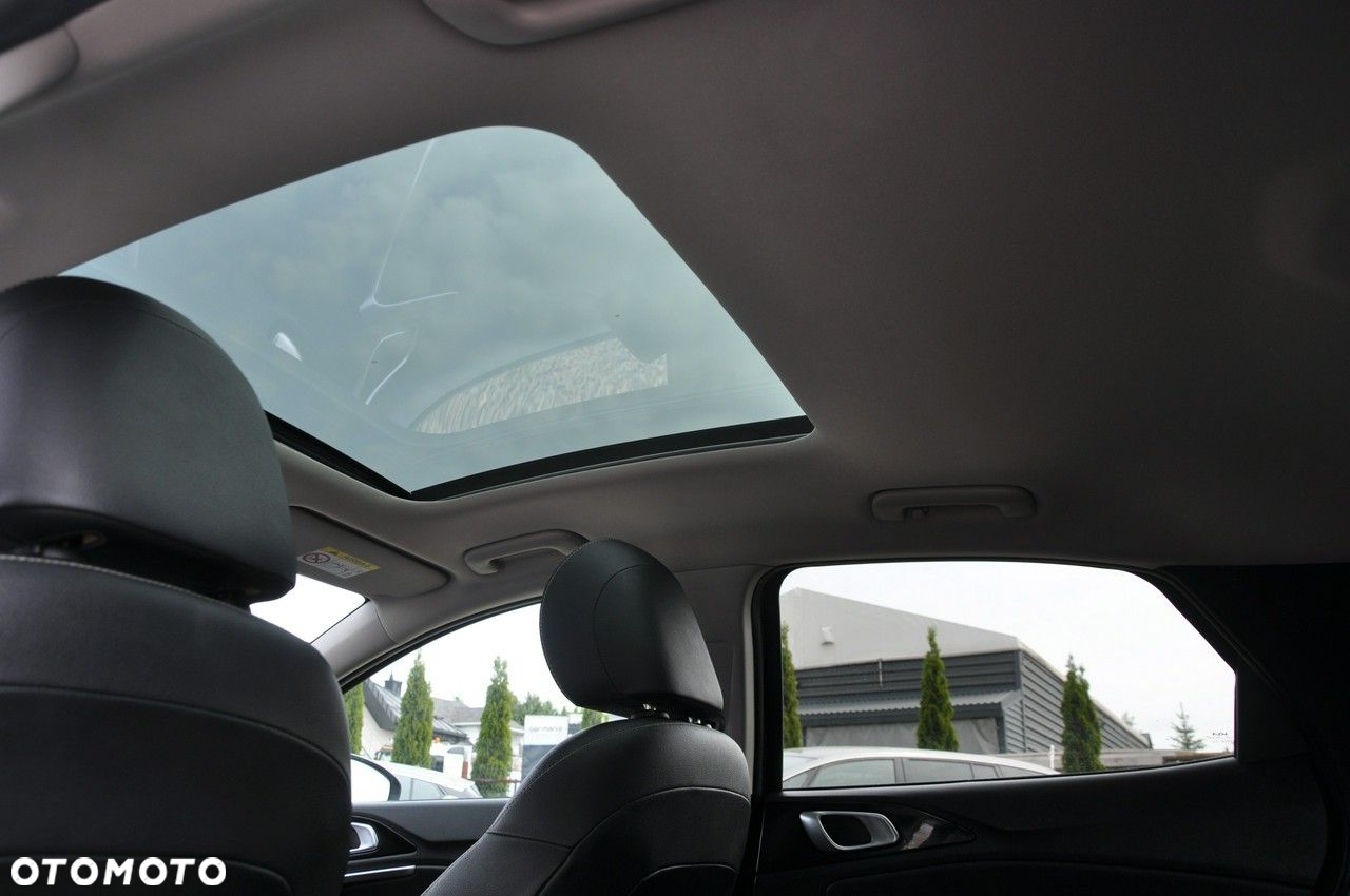Kia XCeed 1.6 GDI PHEV L Business Line DCT - 24