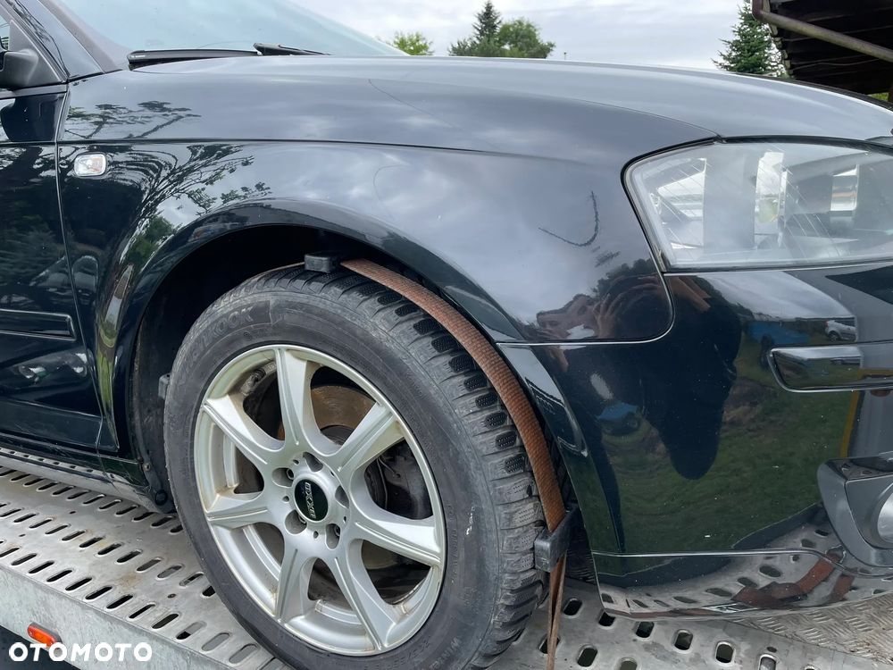 BŁOTNIK PRAWY PRZÓD AUDI A3 8P LZ9Y - 2