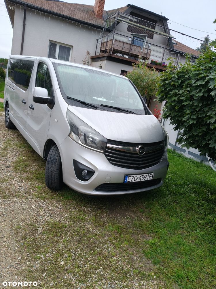 Opel Vivaro - 1