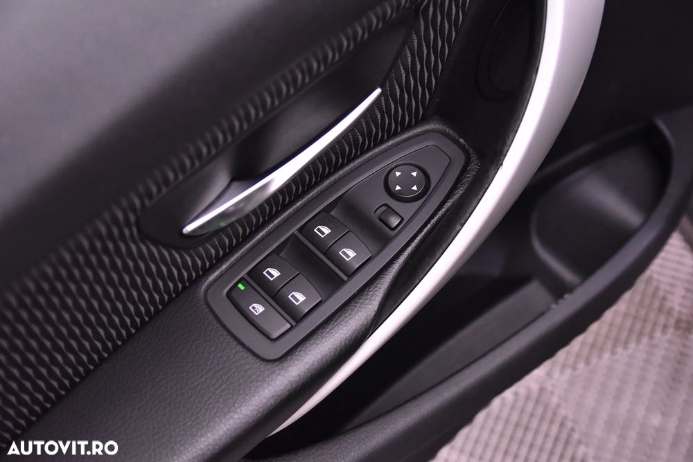 BMW Seria 3 320i Aut. - 14