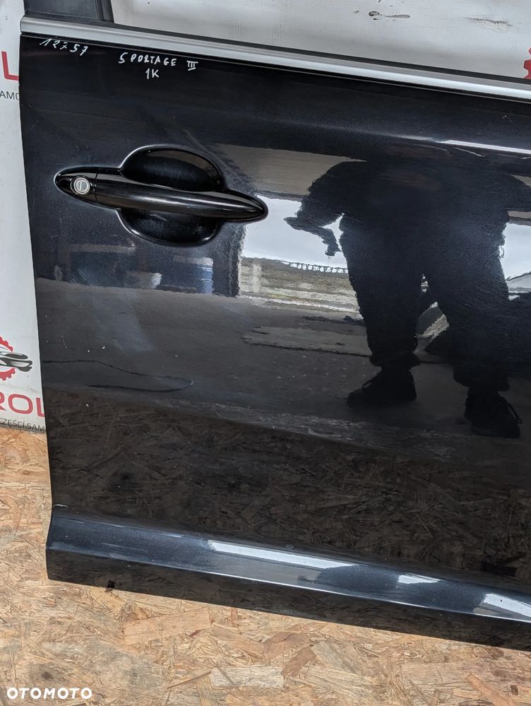 DRZWI PRZEDNIE PRAWE KIA SPORTAGE III  1K - 3