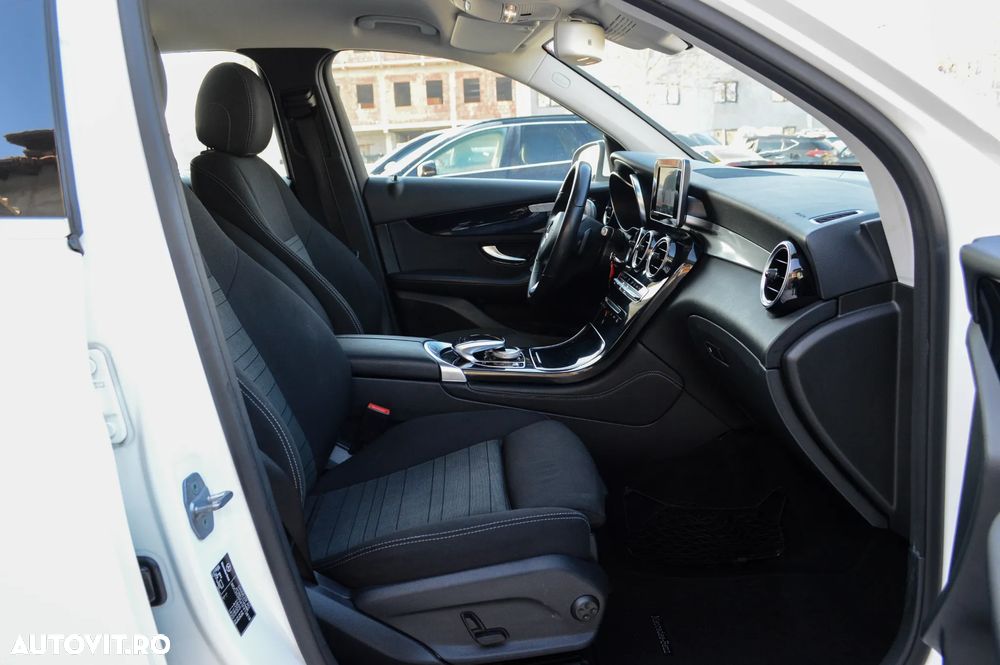 Mercedes-Benz GLC 350 e 4Matic 7G-TRONIC Exclusive - 35