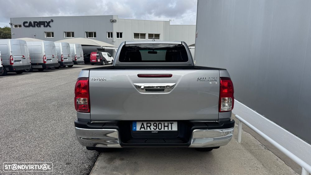 Toyota Hilux 2.4 D-4D 4WD Trial - 19