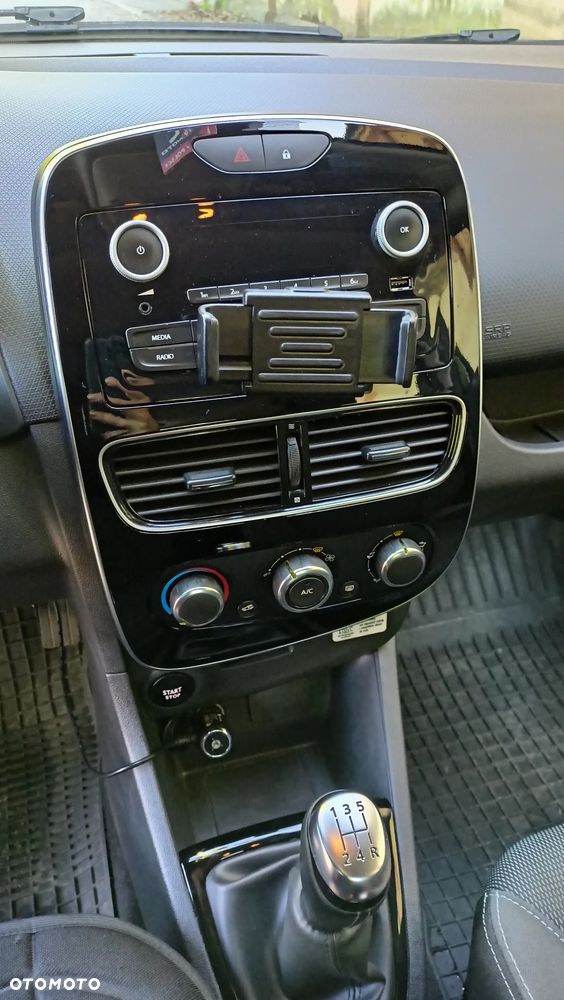 Renault Clio - 19